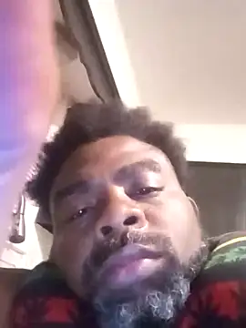 Snapshot of SLOWSTRO chatting on 10.11.25 SLOWSTRO online show from 10.11.25