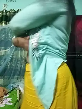 Snapshot of Sumi-roy chatting on 02.17.26 Sumi-roy online show from 02.17.26