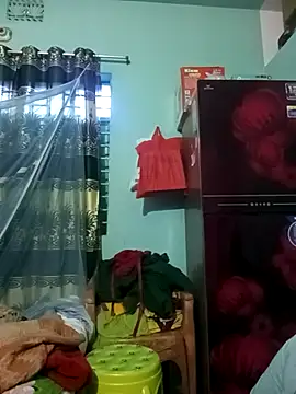 Snapshot of Sumi-roy chatting on 02.18.26 Sumi-roy online show from 02.18.26