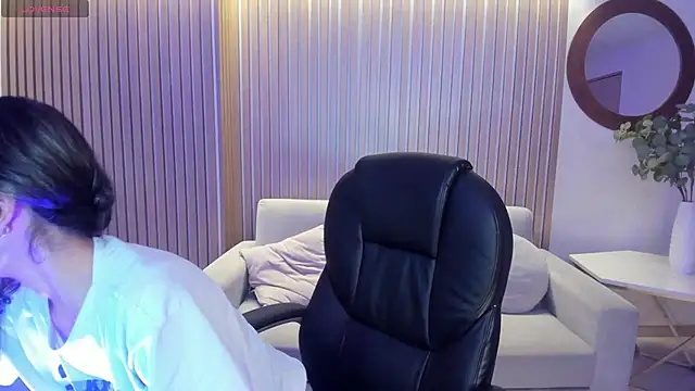 TaraLawrence online show from 02.28.25