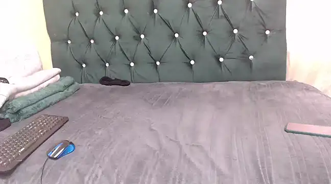 Snapshot of BeautyAuroa chatting on 01.06.25 BeautyAuroa online show from 01.06.25