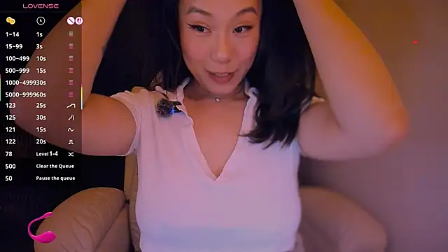 Snapshot of kimmy_chi_ chatting on 06.23.26 kimmy chi online show from 06.23.26