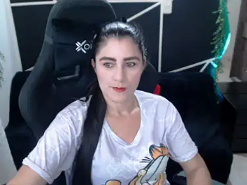 LUCY LI online show from 11.23.25