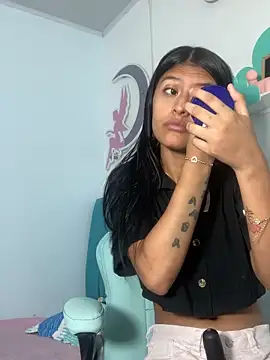  18 laura online show from 11.22.25