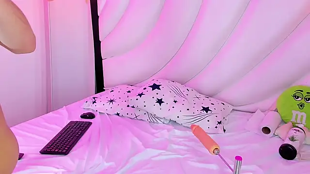 Snapshot of Hugo_Coopers chatting on 12.03.24 Hugo Coopers online show from 12.03.24