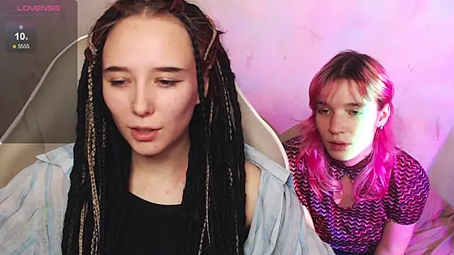 Snapshot of Robin_yourss chatting on 11.20.25 Robin yourss online show from 11.20.25