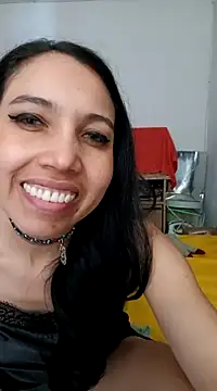 Snapshot of KimPielCanela chatting on 03.02.25 KimPielCanela online show from 03.02.25