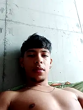 Snapshot of Elputas chatting on 10.15.25 Elputas online show from 10.15.25