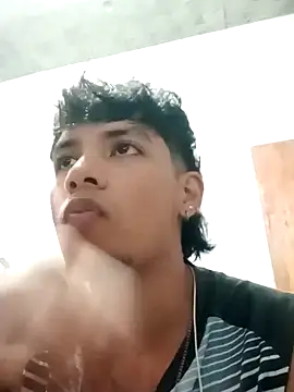 Snapshot of Elputas chatting on 10.19.25 Elputas online show from 10.19.25