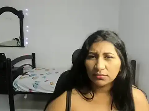 Snapshot of nikol_sexy39 chatting on 12.29.24 nikol sexy39 online show from 12.29.24