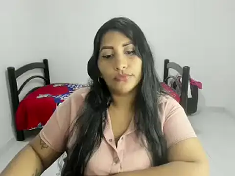 Snapshot of nikol_sexy39 chatting on 02.23.25 nikol sexy39 online show from 02.23.25