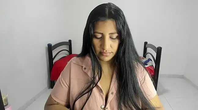 Snapshot of nikol_sexy39 chatting on 02.27.25 nikol sexy39 online show from 02.27.25