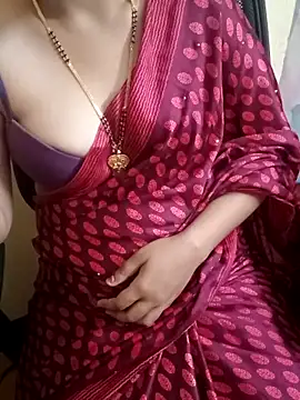 Snapshot of yourtamilcouple chatting on 02.18.25 yourtamilcouple online show from 02.18.25