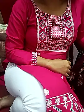 Snapshot of yourtamilcouple chatting on 01.10.26 yourtamilcouple online show from 01.10.26