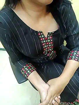 Snapshot of yourtamilcouple chatting on 03.02.26 yourtamilcouple online show from 03.02.26