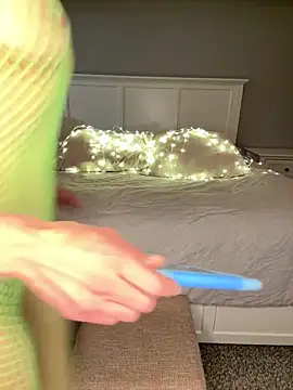 Snapshot of Naughty_pussy2cum chatting on 12.10.24 Naughty pussy2cum online show from 12.10.24