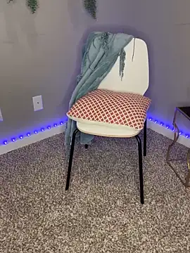 Snapshot of Naughty_pussy2cum chatting on 12.14.24 Naughty pussy2cum online show from 12.14.24