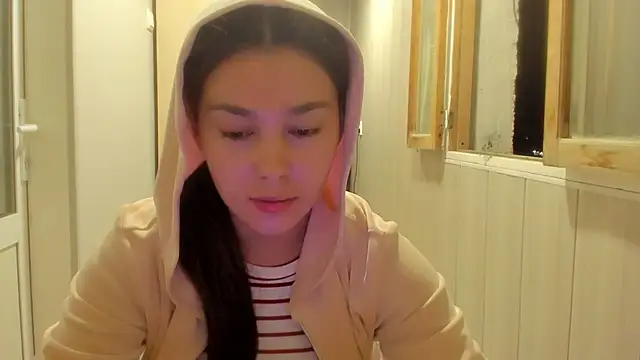 LunaXmii online show from 10.02.25