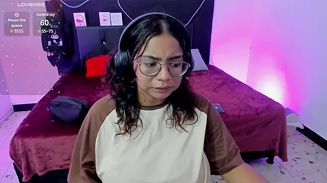 Snapshot of im_angels77 chatting on 02.21.25 im angels77 online show from 02.21.25