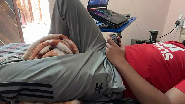 sexyboy09 online show from 10.27.25