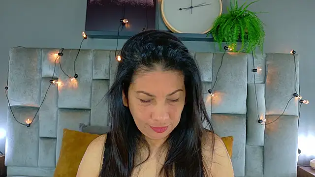 Snapshot of JaylaScott__ chatting on 04.18.26 JaylaScott online show from 04.18.26