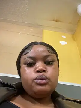 Curveysinaa online show from 03.18.25