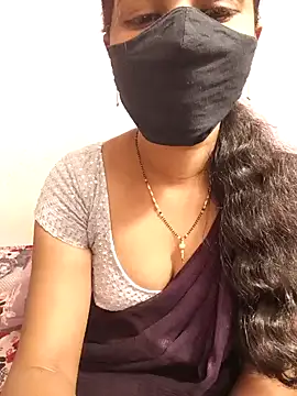 Snapshot of tina_rosy chatting on 12.21.24 tina rosy online show from 12.21.24