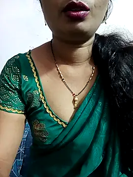 Snapshot of tina_rosy chatting on 02.11.25 tina rosy online show from 02.11.25