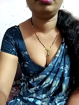 Snapshot of tina_rosy chatting on 03.04.25 tina rosy online show from 03.04.25