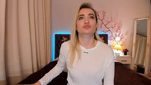 KateOwyns online show from 03.27.26