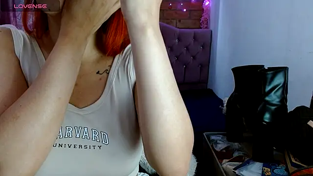 Snapshot of Racy_Angel chatting on 10.07.25 Racy Angel online show from 10.07.25