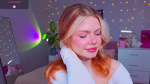 Red  Candy online show from 04.12.26