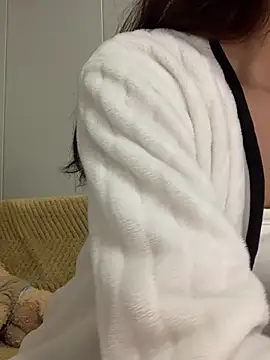 Aimeil online show from 12.15.24