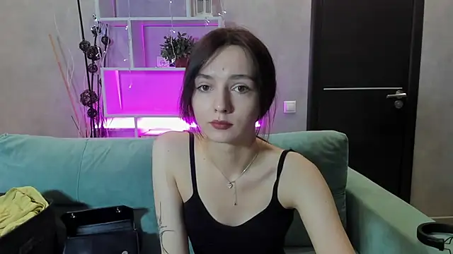 Snapshot of Kira_Ke11y chatting on 12.26.24 Kira Ke11y online show from 12.26.24