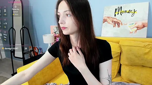 Snapshot of Kira_Ke11y chatting on 09.18.25 Kira Ke11y online show from 09.18.25