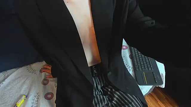 Snapshot of fulfill_fantasies1 chatting on 03.30.26 fulfill fantasies1 online show from 03.30.26