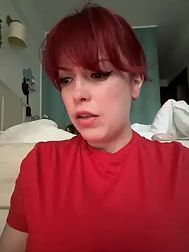 Snapshot of AylaRed chatting on 03.25.26 AylaRed online show from 03.25.26