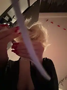 XMelissaX online show from 04.10.26