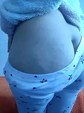 Snapshot of Dalou3a69 chatting on 12.30.24 Dalou3a69 online show from 12.30.24