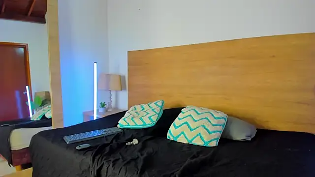 Latrellx7 online show from 03.07.26