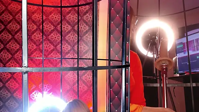 CamilaVegas  online show from 10.31.25