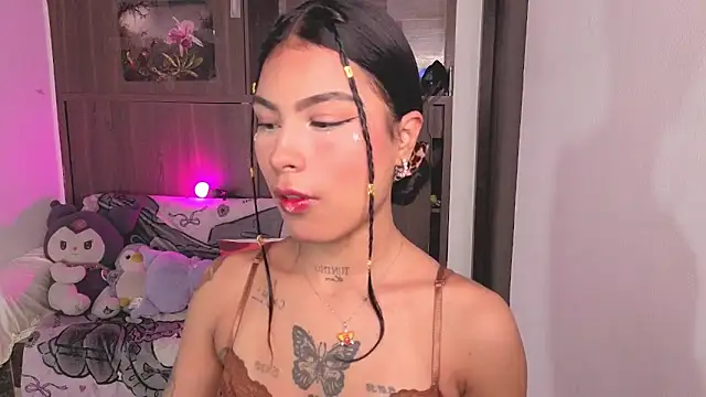 Snapshot of Dolcee_zoe chatting on 05.27.26 Dolcee zoe online show from 05.27.26