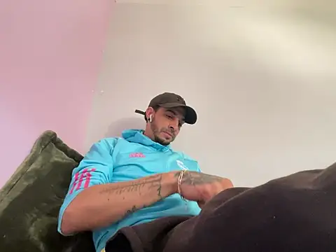 Rebeu313 online show from 02.21.26