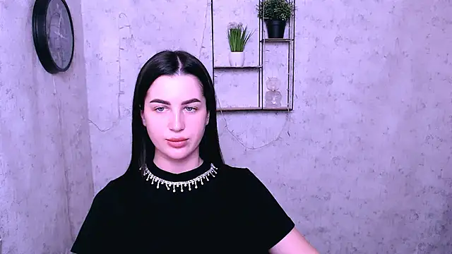 Snapshot of DivaKaily_ chatting on 02.01.25 DivaKaily online show from 02.01.25