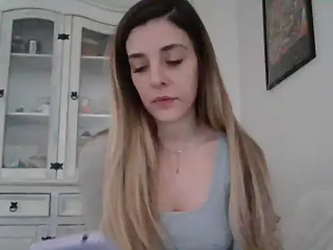 Snapshot of MissBella131 chatting on 12.31.24 MissBella131 online show from 12.31.24