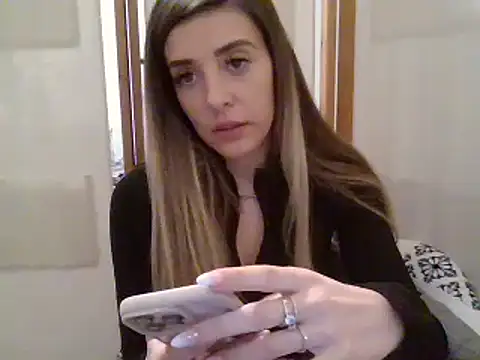 Snapshot of MissBella131 chatting on 01.27.25 MissBella131 online show from 01.27.25