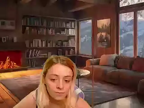 Snapshot of Dolce--Mia---Bianchi__07 chatting on 12.26.24 Dolce--Mia---Bianchi  07 online show from 12.26.24