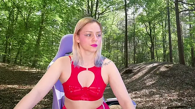 Snapshot of Dolce--Mia---Bianchi__07 chatting on 01.17.25 Dolce--Mia---Bianchi  07 online show from 01.17.25