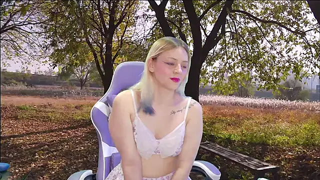 Snapshot of Dolce--Mia---Bianchi__07 chatting on 01.19.25 Dolce--Mia---Bianchi  07 online show from 01.19.25