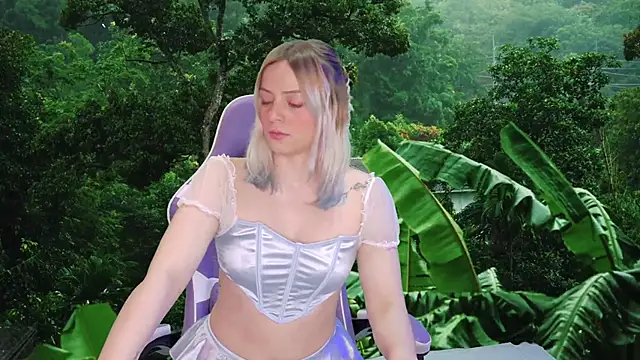 Snapshot of Dolce--Mia---Bianchi__07 chatting on 01.27.25 Dolce--Mia---Bianchi  07 online show from 01.27.25